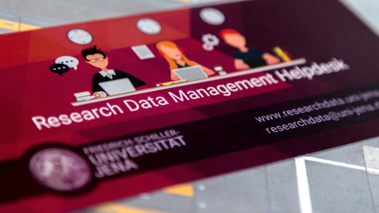 Flyer of the Research Data Management Helpdesk